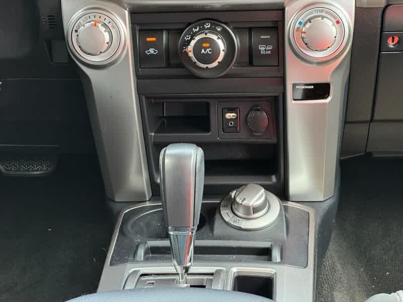 Used 2016 Barcelona Red Metallic Toyota SR5 image 14