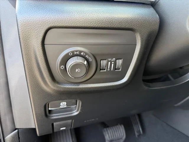 2025 Jeep Grand Cherokee L Overland - Photo 12