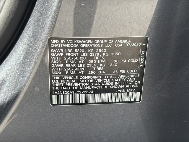 Used 2020 Platinum Gray Metallic Volkswagen 3.6L V6 SEL Premium image 32