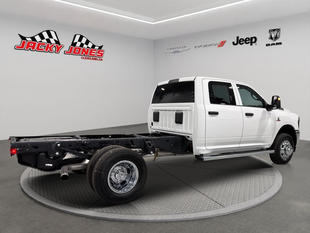 New 2026 Bright White Clear-Coat Exterior Paint RAM Tradesman image 9