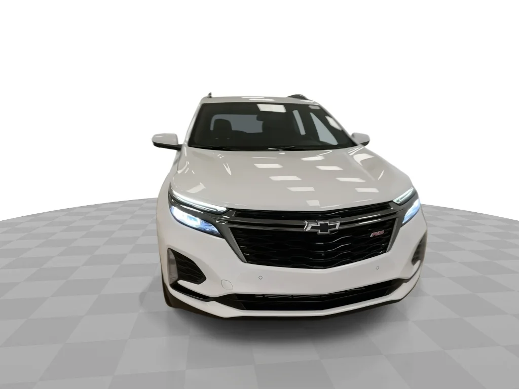 Used 2023 Summit White Chevrolet RS image 4