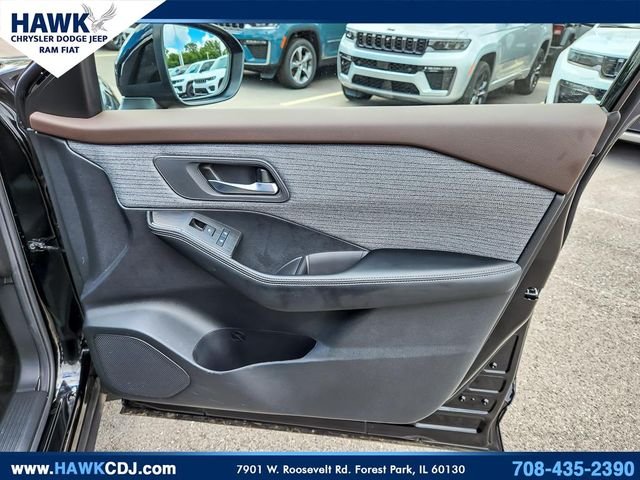 Used 2023 Black Nissan SV image 28