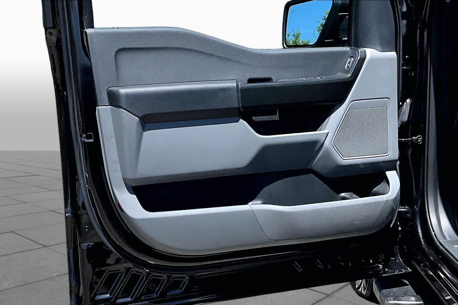 Used 2024 Agate Black Metallic Ford XL image 24