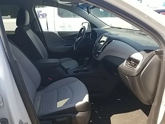 Used 2019 SUMMIT WHITE Chevrolet LT image 24