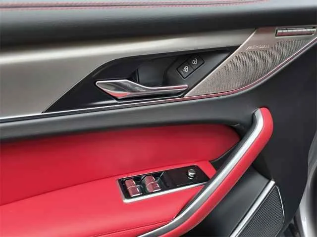 2026 Jaguar F-Pace R-Dynamic S - Photo 27