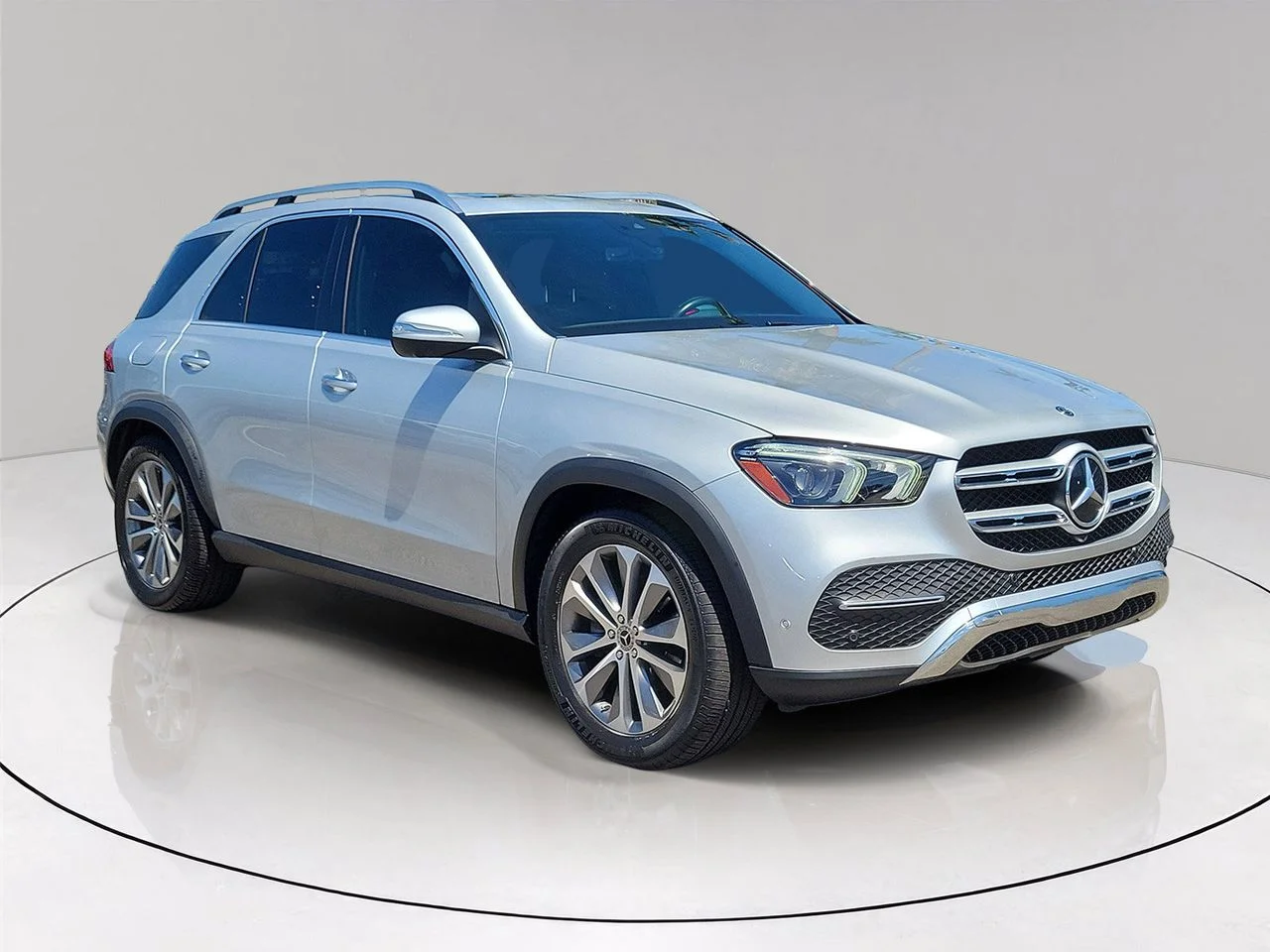 Used 2020 Gray Mercedes-Benz GLE 350 image 3