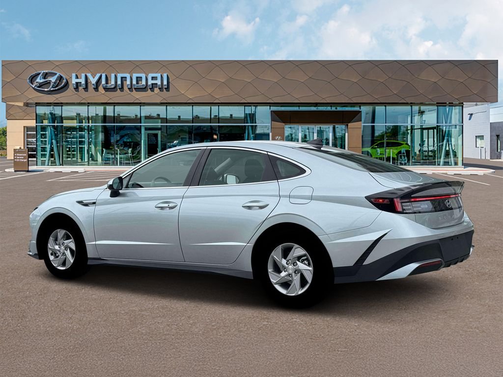 New 2026 Silver Hyundai SE image 4