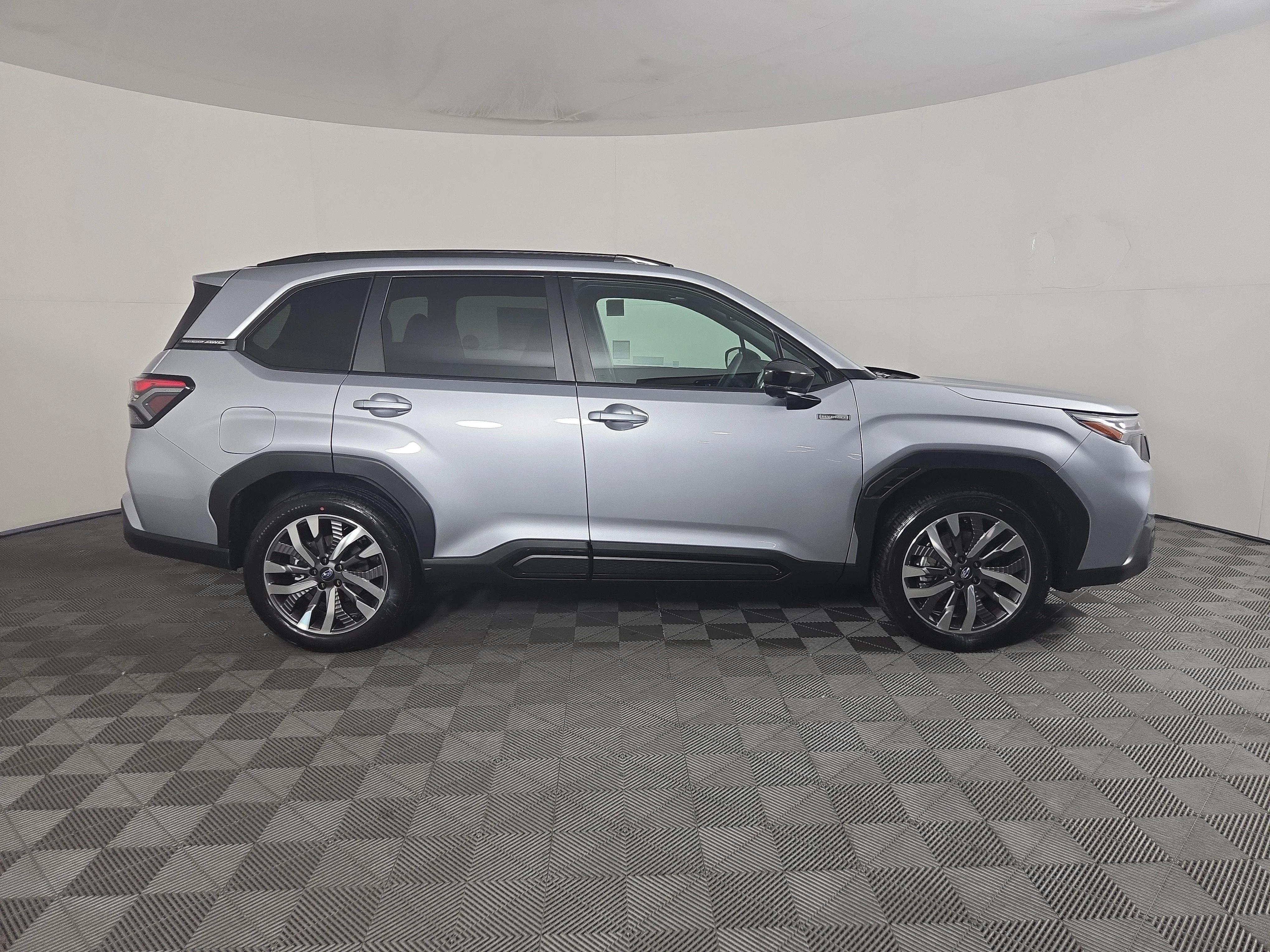 New 2026 ICE SILVER METALLIC Subaru Touring Hybrid image 3