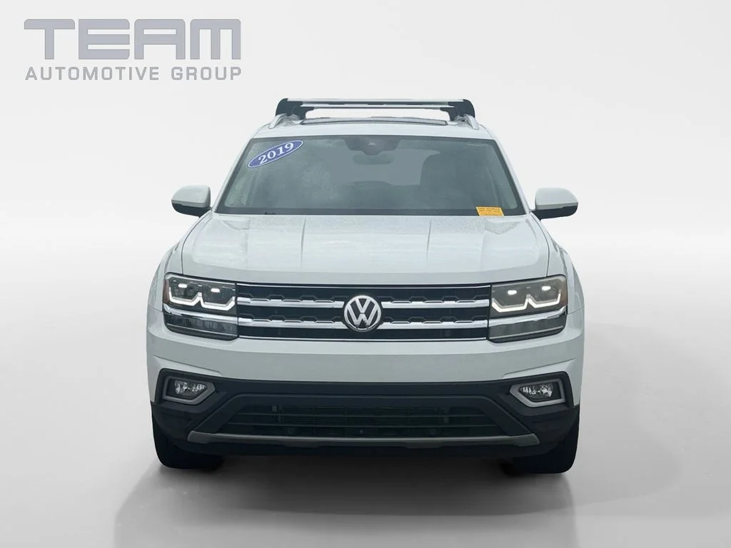 Used 2019 White Volkswagen SEL Premium image 2