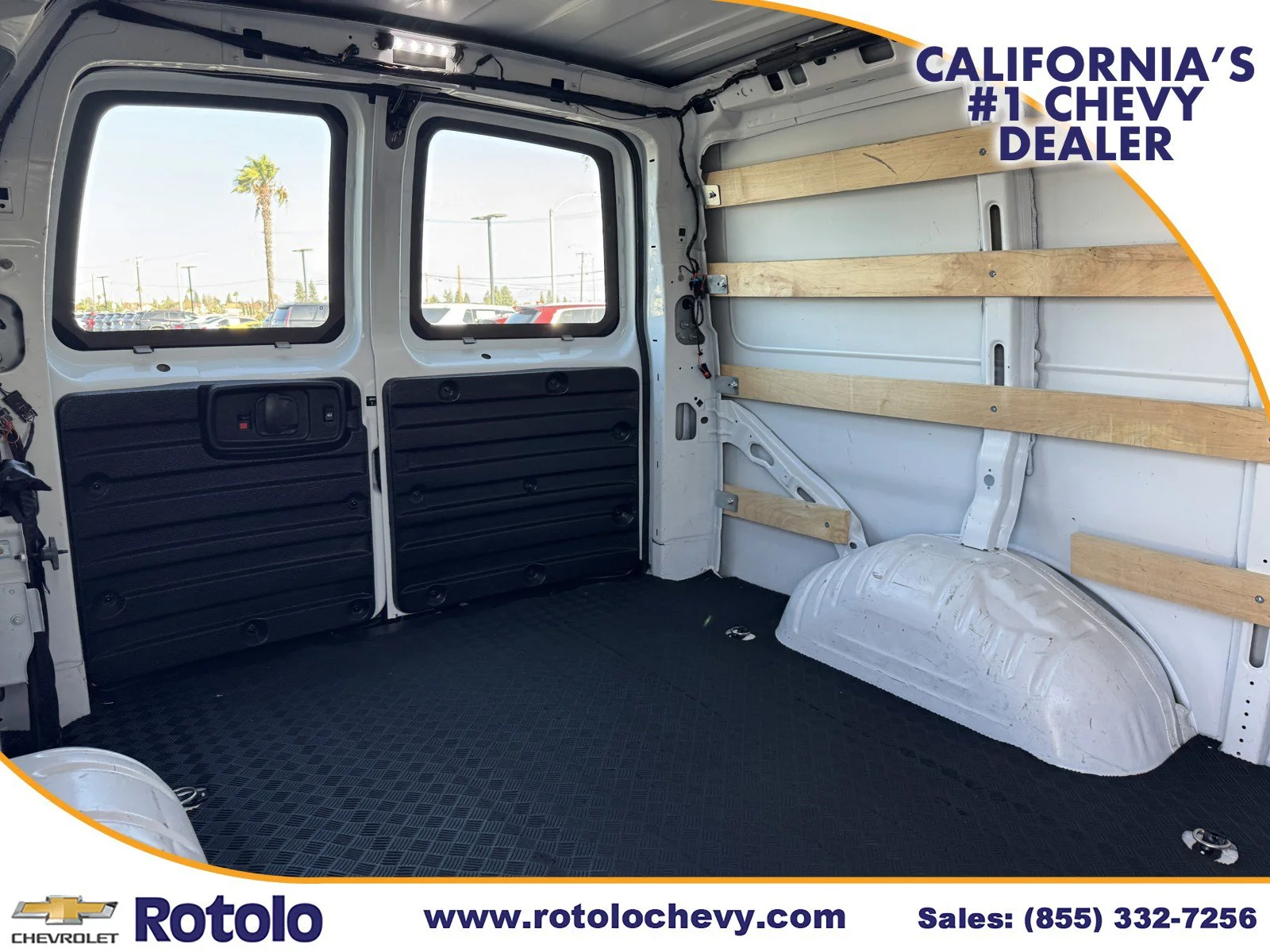 Used 2025 Summit White GMC 2500 RWD 135 image 10