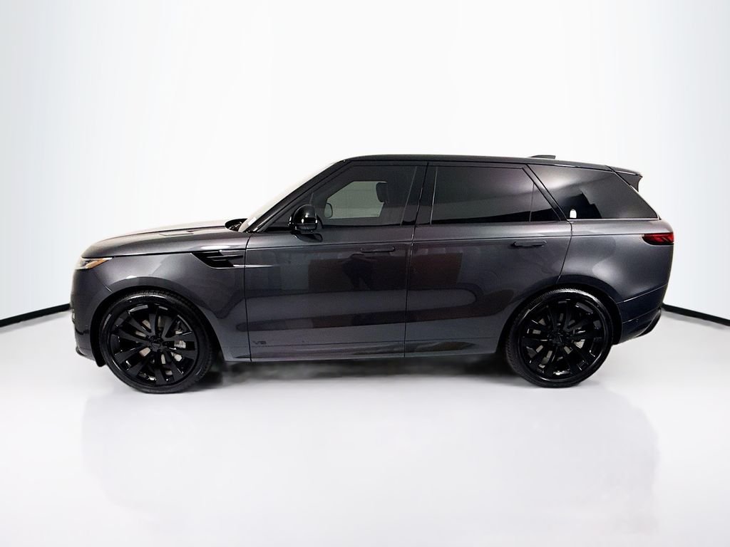 New 2026 Carpathian Grey Land Rover Dynamic SE image 8
