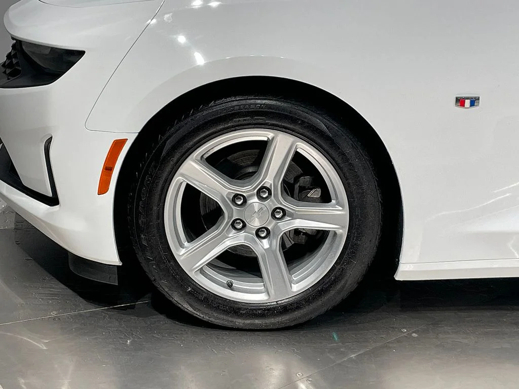 Used 2019 White Chevrolet 1LT image 11