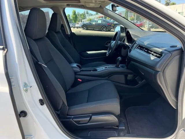 Used 2022 Platinum White Pearl Honda EX image 9