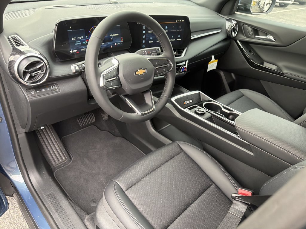 2027 Chevrolet Equinox LT - Photo 6