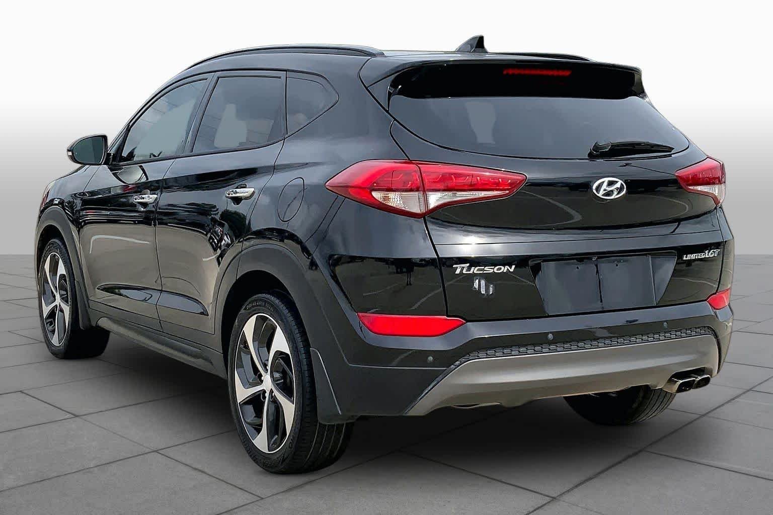 Used 2016 Ash Black Hyundai Limited image 12