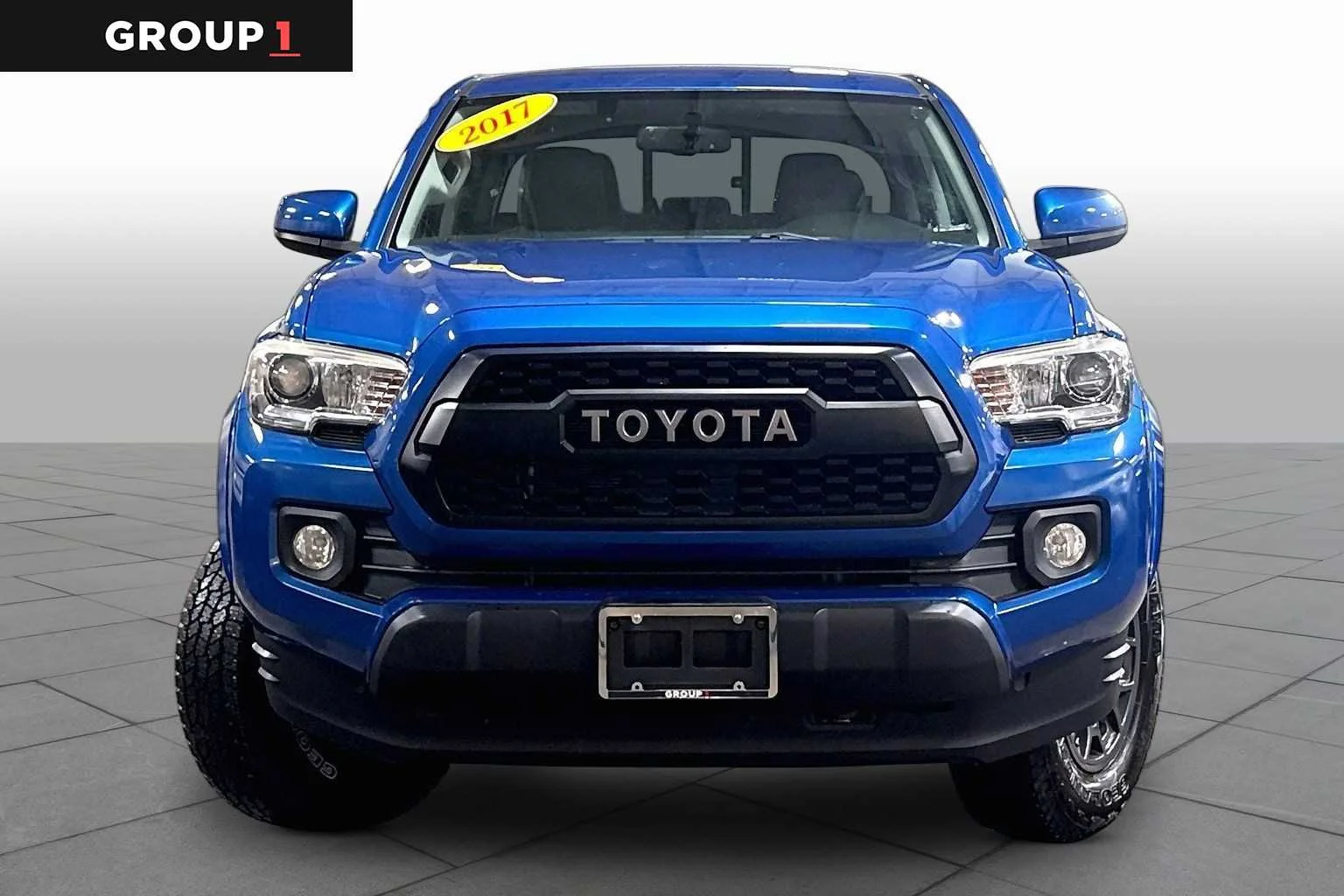 Certified Used 2017 Blazing Blue Pearl Toyota SR5 image 4