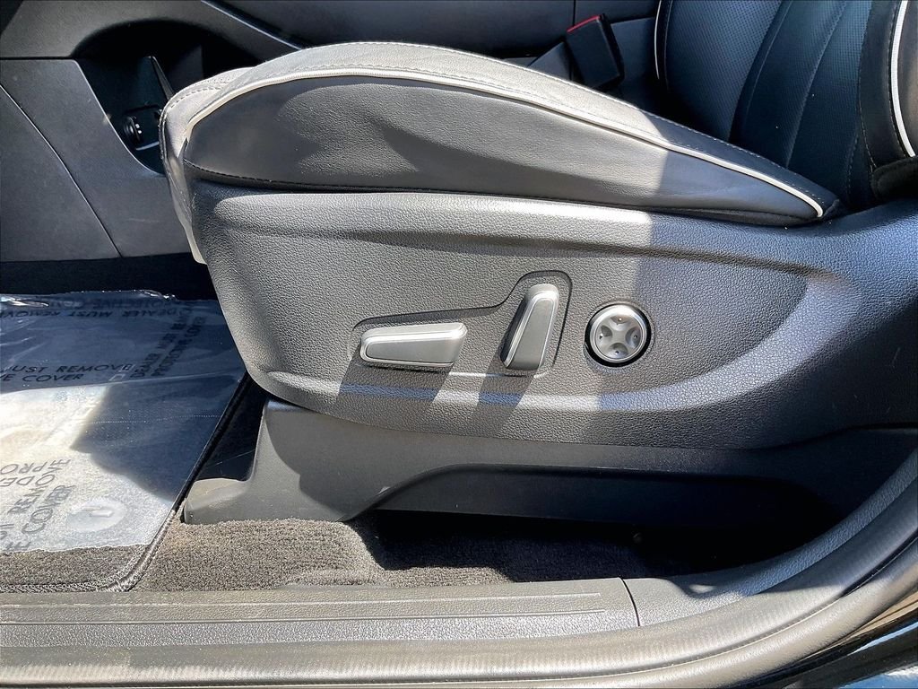 Used 2023 Black Hyundai SEL image 28