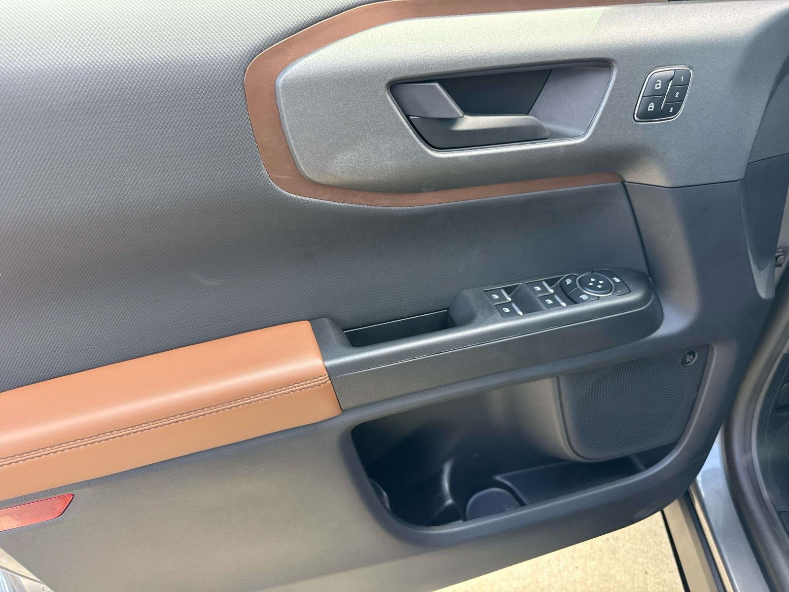 Used 2025 Gray Ford Outer Banks image 21