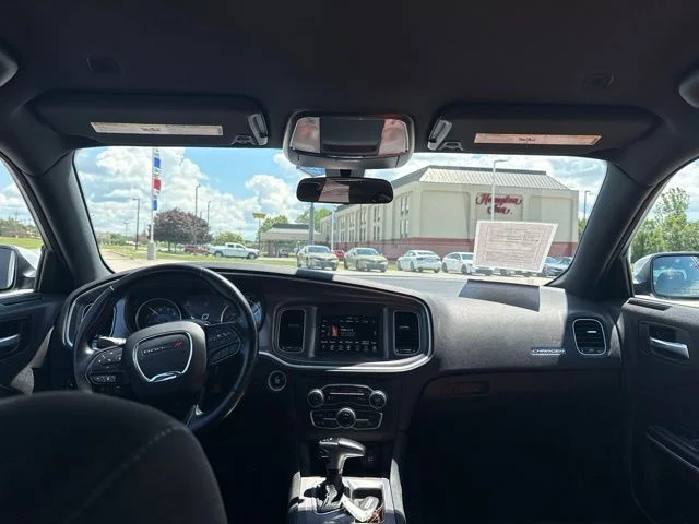 Used 2022 White Dodge SXT image 14