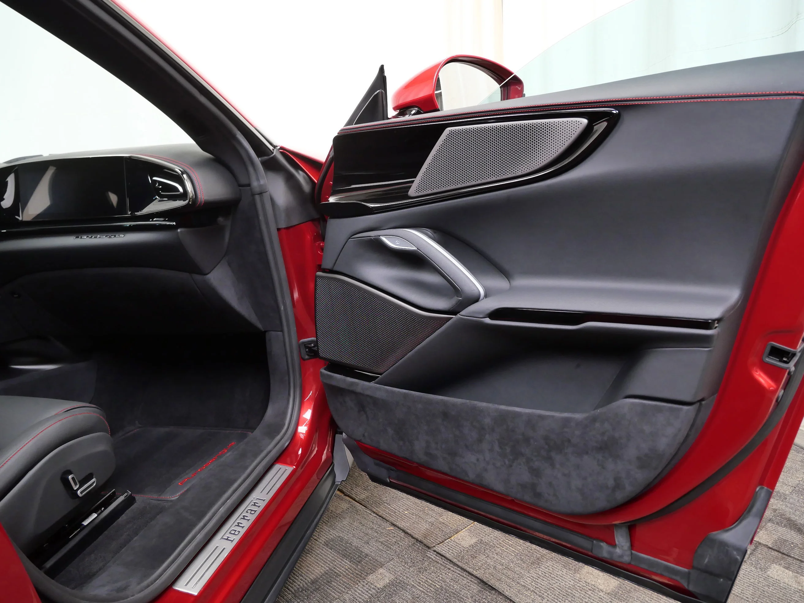 Used 2024 Rosso Portofino Ferrari  image 11