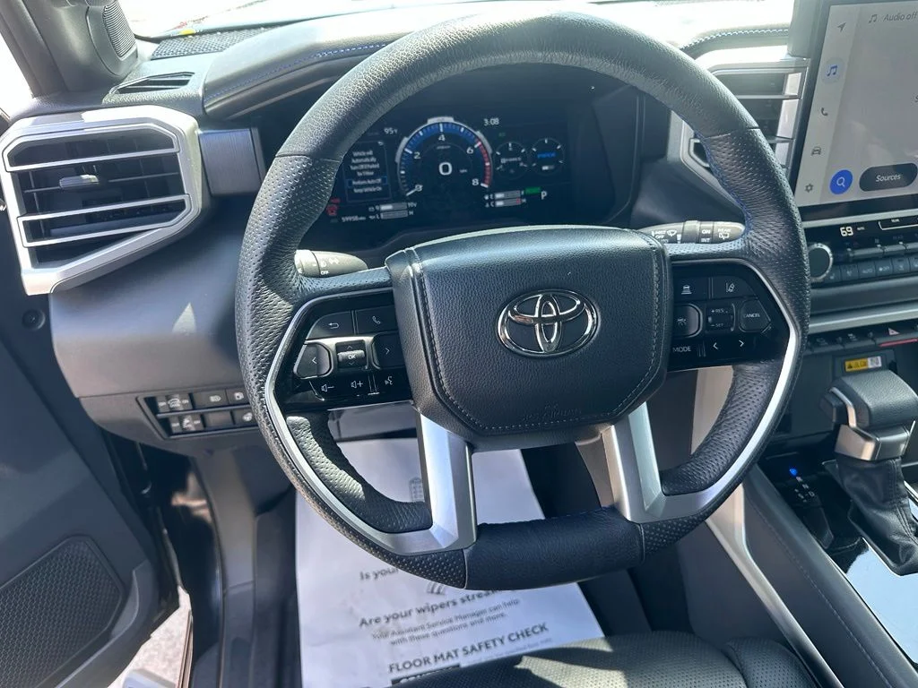 2024 Toyota Sequoia SR5 - Photo 17