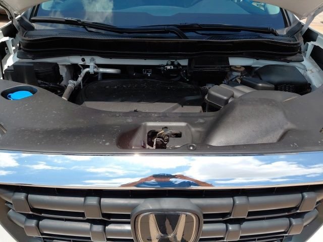 Used 2024 White Honda RTL image 40