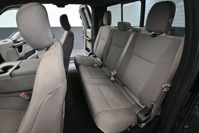Used 2019 Black Ford XLT image 34