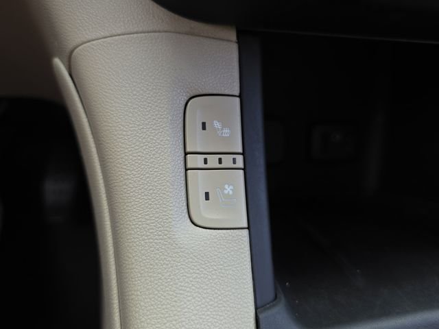 Used 2017 White Frost GMC Denali image 24