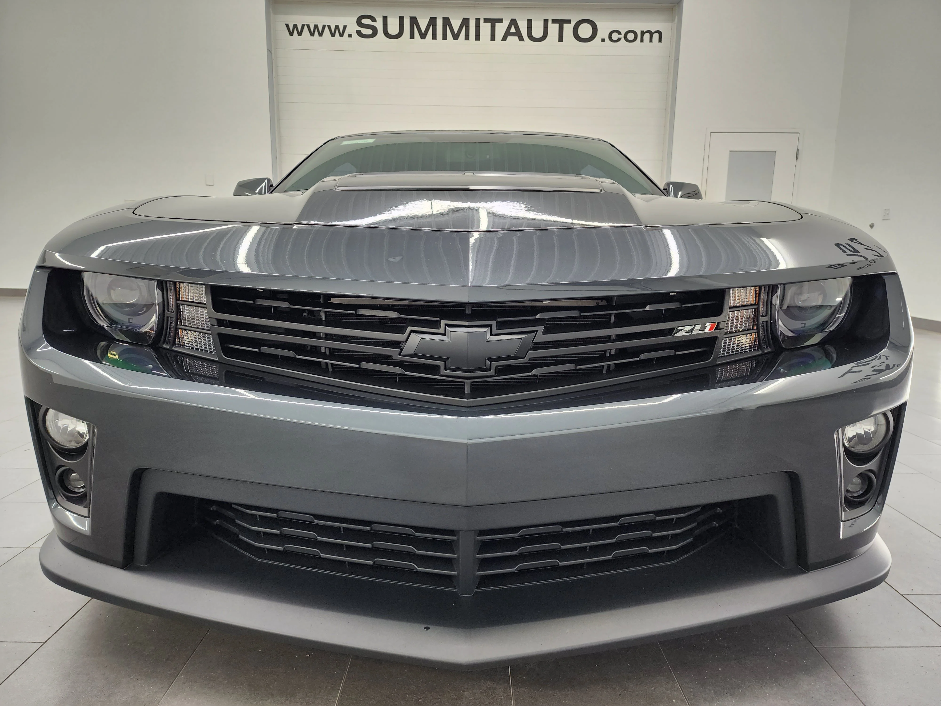 Used 2012 Ashen Gray Metallic Chevrolet ZL1 image 23