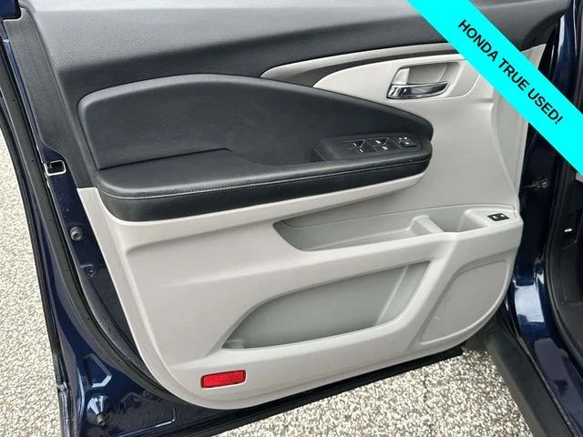Used 2018  Honda EX-L image 27