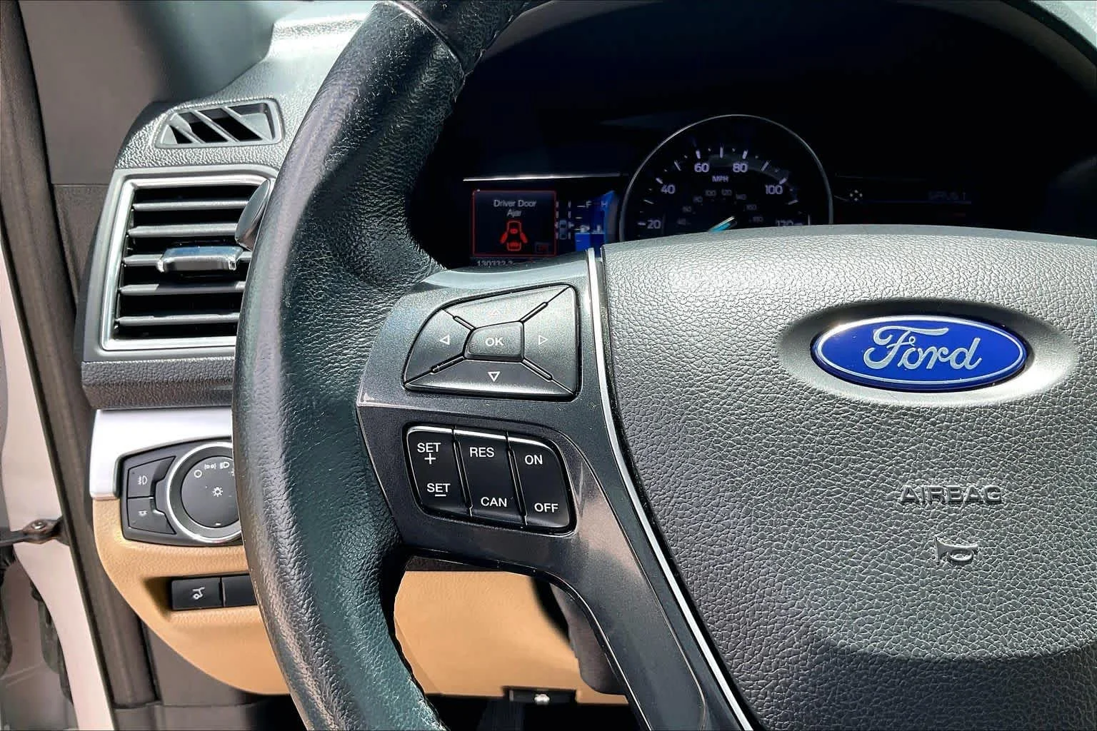Used 2017 White Platinum Metallic Tri-Coat Ford Limited image 24