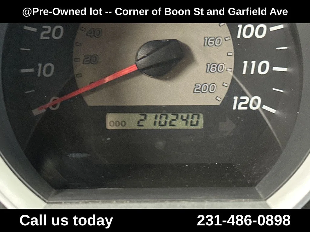 Used 2009 Silver Toyota Base image 24