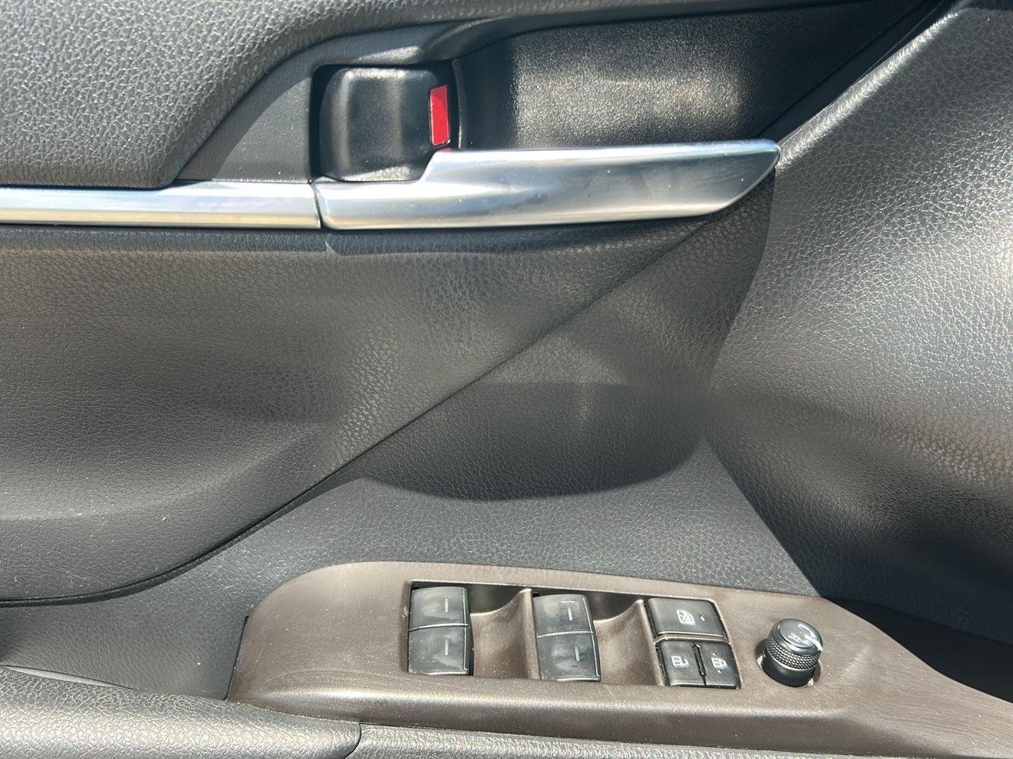 Used 2024 Predawn Gray Mica Toyota SE image 9