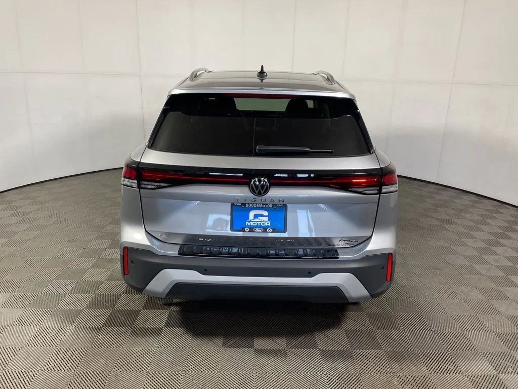 New 2026 Silver Volkswagen 2.0T SE image 6