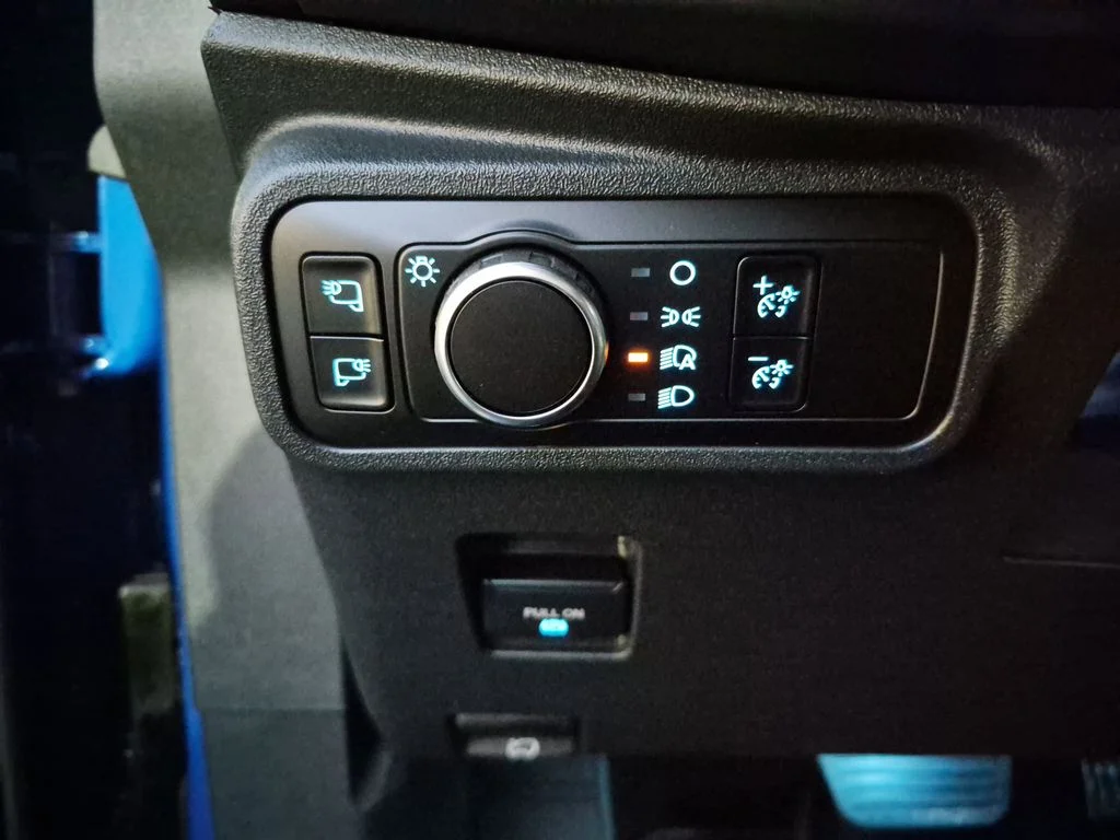 New 2025 Velocity Blue Metallic Ford Badlands® image 22