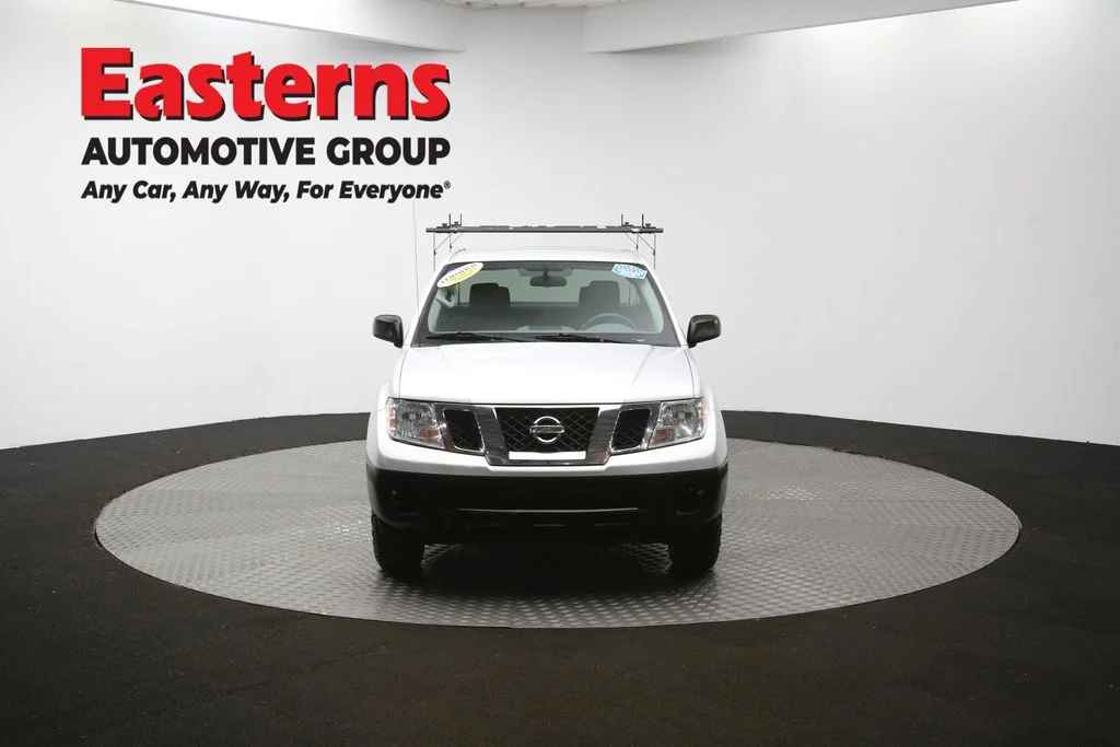 Used 2019 Silver Nissan S image 51