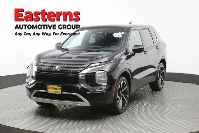 2023 Mitsubishi Outlander SE