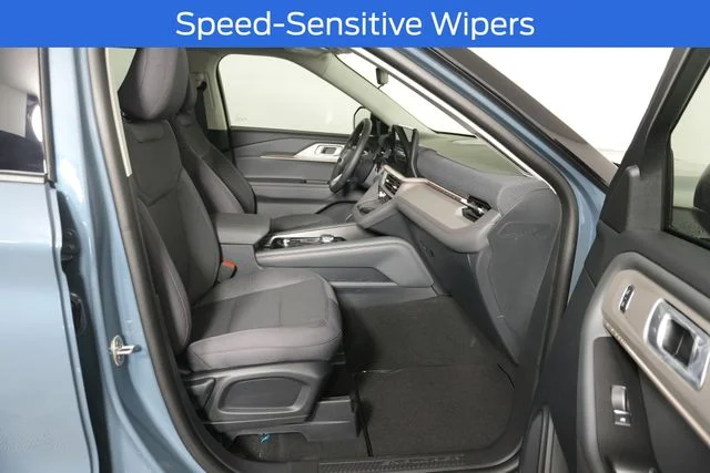 New 2026 Vapor Blue Metallic Ford Active image 28