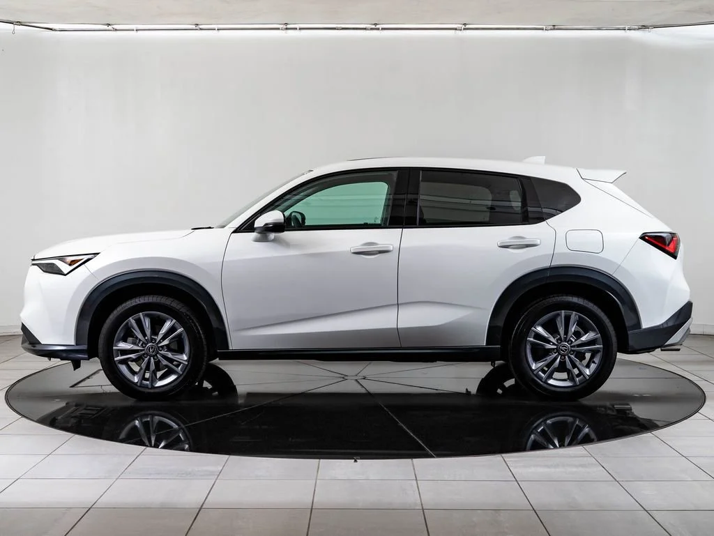 Used 2025 Platinum White Pearl Acura  image 5