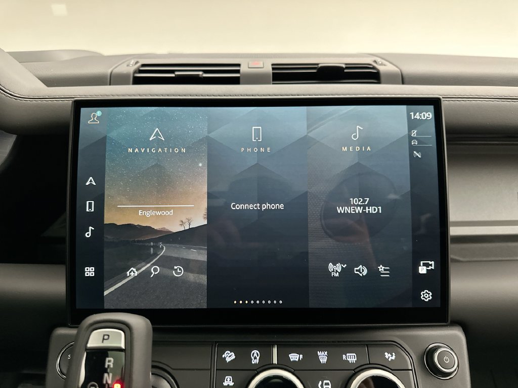 New 2026 Santorini Black Land Rover V8 image 14