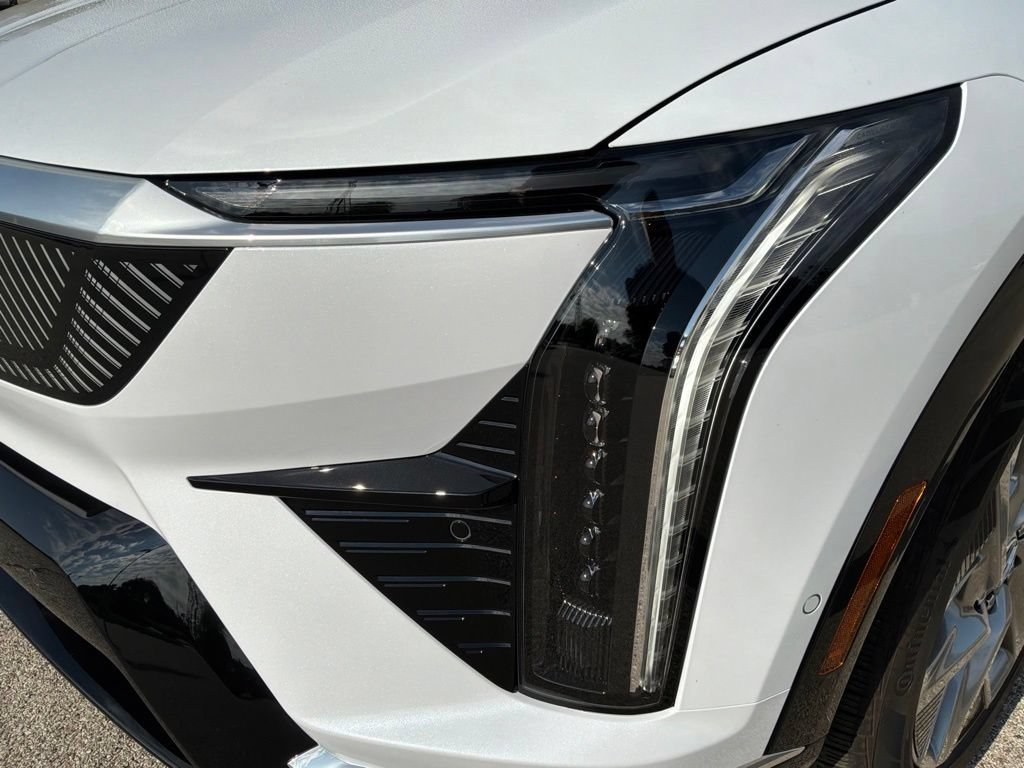 2027 Cadillac OPTIQ Luxury - Photo 11