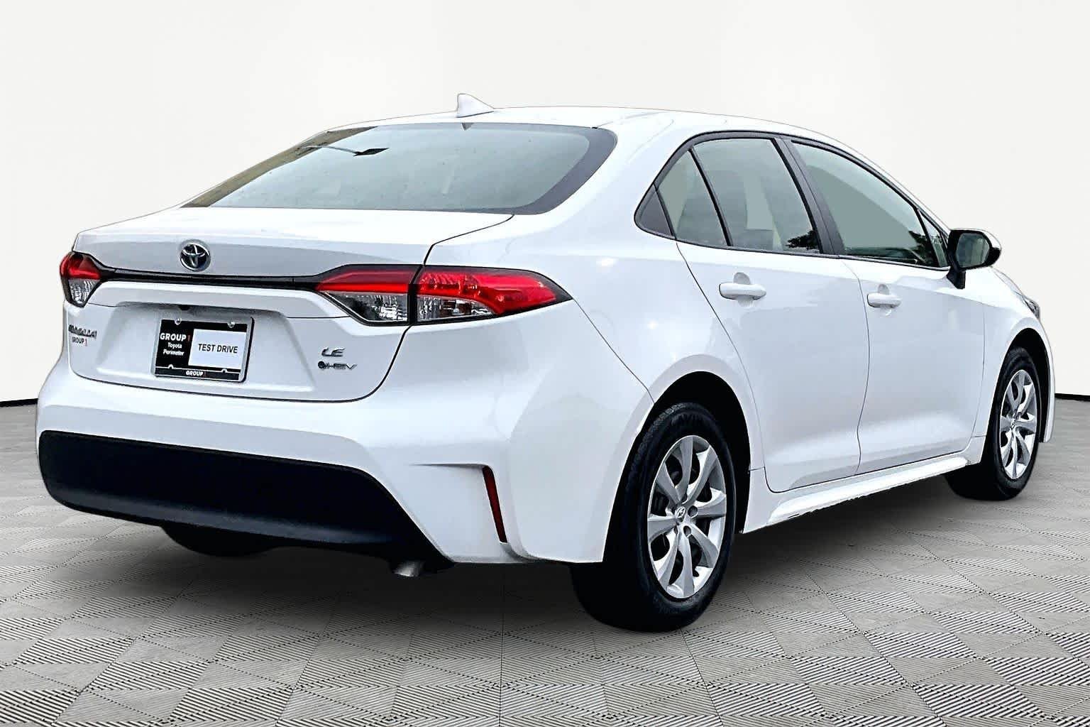 Used 2025 Ice Cap Toyota Hybrid LE image 13