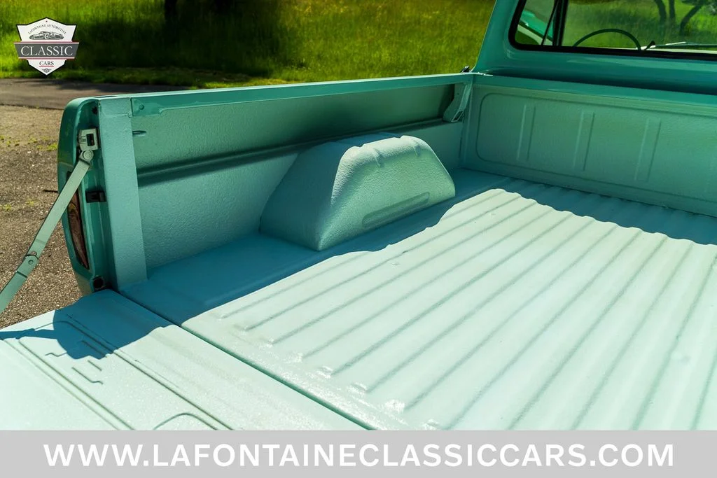 Used 1970  Ford  image 36