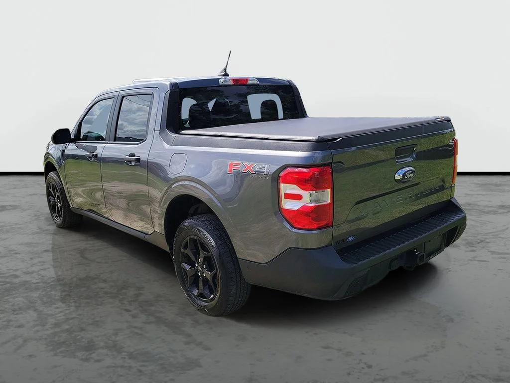 Used 2024 Gray Ford XLT image 3