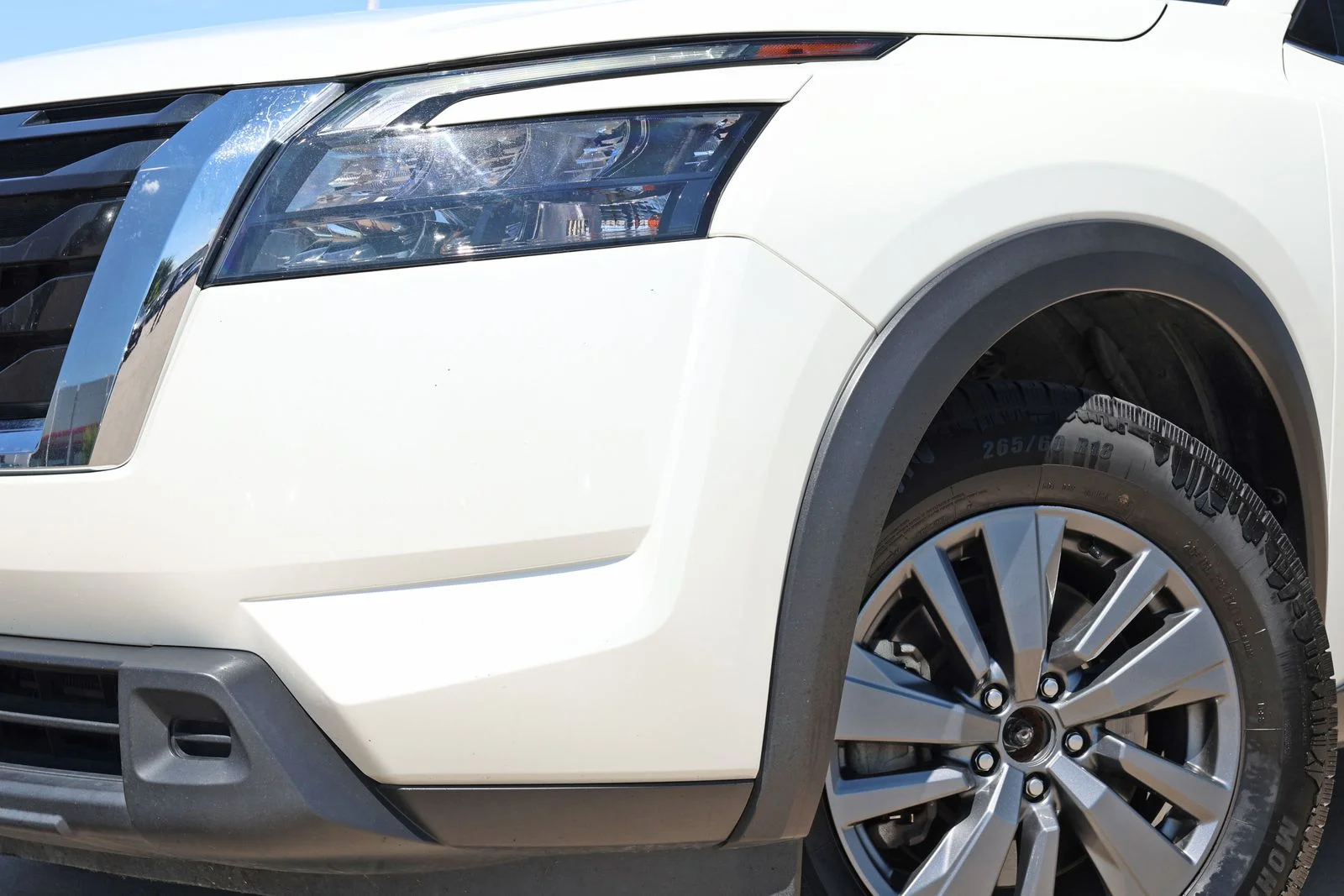 Used 2024 White Nissan SV image 12