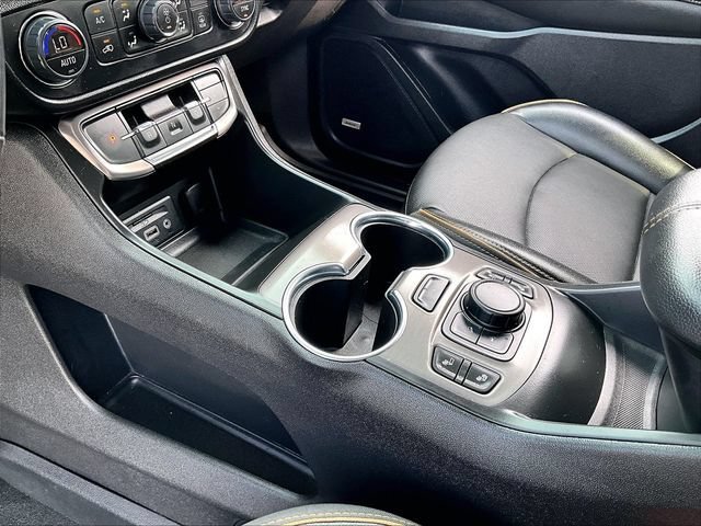 Used 2023 SUMMIT WHITE GMC AT4 image 20