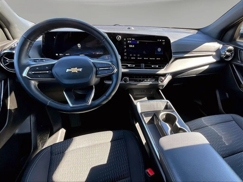Used 2025 Gray Chevrolet LT image 9