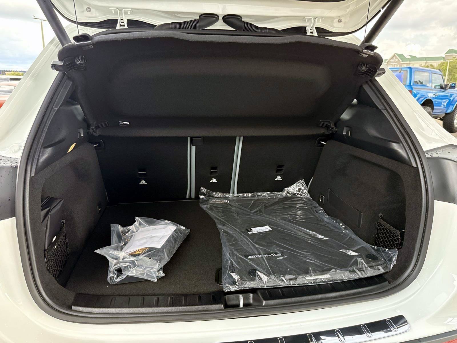 New 2026 Polar White Mercedes-Benz 250 4MATIC® SUV image 10