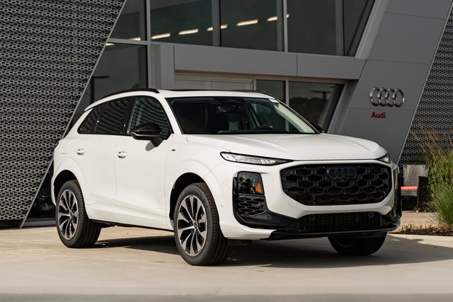2026 Audi Q3 S line
