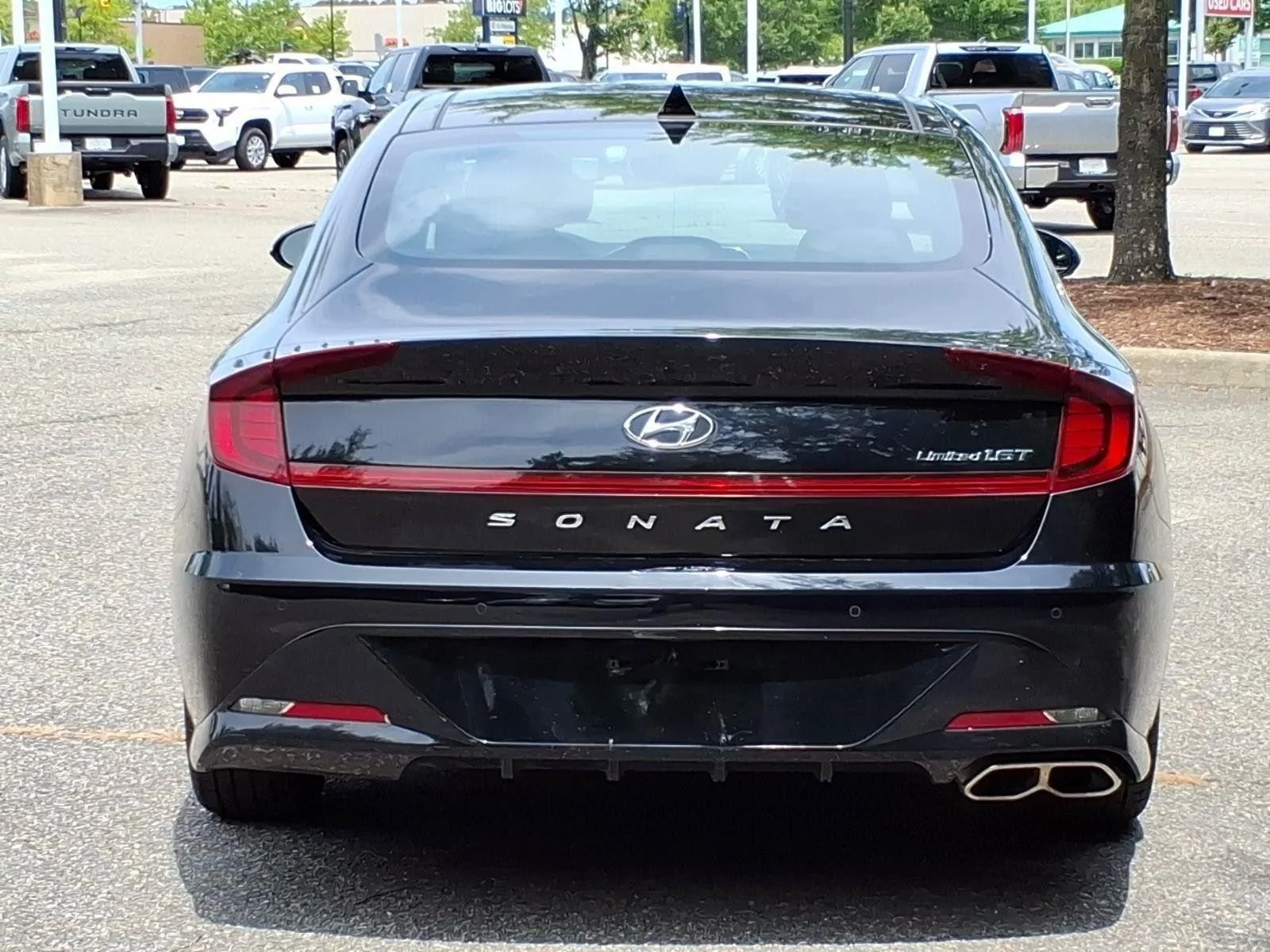 Used 2023 Onyx Black Hyundai Limited image 13